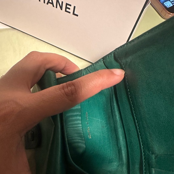 Chanel Caviar CC logo wallet Green - Picture 9 of 17